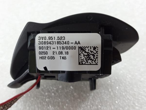 Botão / interruptor electromecânico / relé SKODA Kodiaq (NS7) Imagem-4