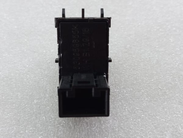 Comando / botão / interruptor vidros trás esquerdo SKODA Kodiaq (NS7) Imagem-4