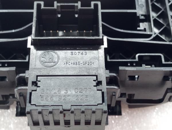 Botão / interruptor electromecânico / relé SKODA Kodiaq (NS7) Imagem-5