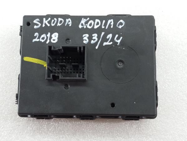 Botão / interruptor electromecânico / relé SKODA Kodiaq (NS7) Imagem-4