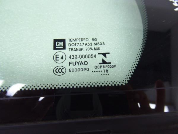 Left rear triangle window OPEL Astra K Sports Tourer Imagem-2