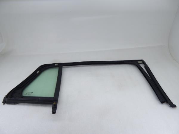 Left rear triangle window OPEL Astra K Sports Tourer Imagem-3
