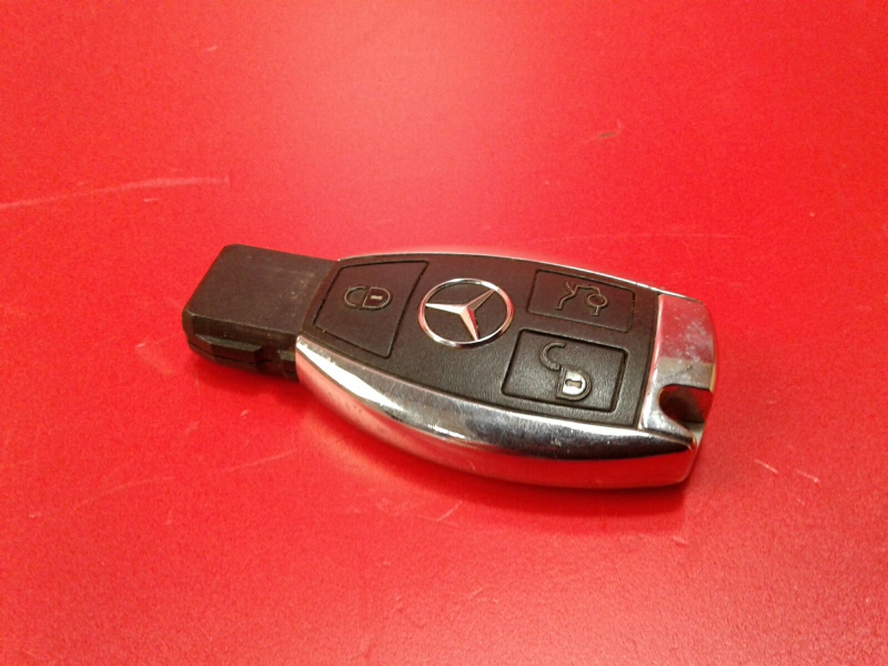 Commande MERCEDES-BENZ Classe C (W204)