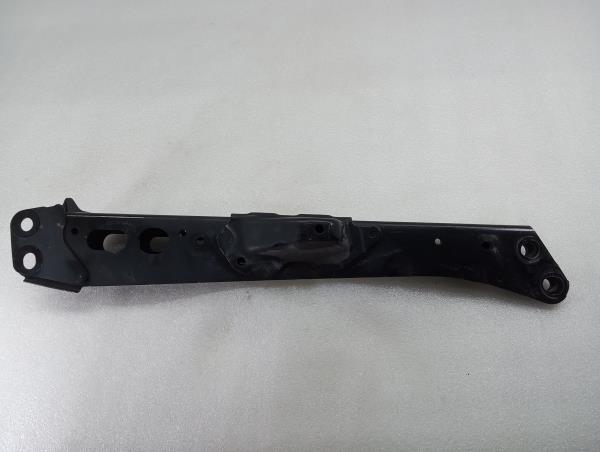 Radiator support slam panel  TOYOTA Avensis Wagon (_T27_) Imagem-3