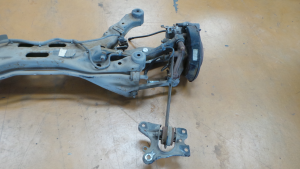 Essieu arrière à tambours SAAB 9-3 Sedan (YS3F) Imagem-1