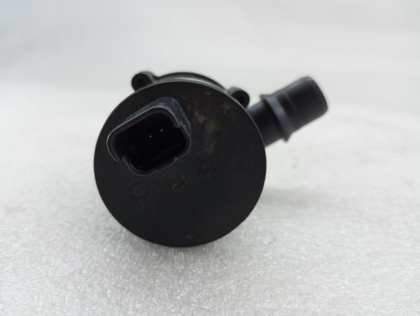 Bomba de agua PEUGEOT 3008 I (0U_) Imagem-1