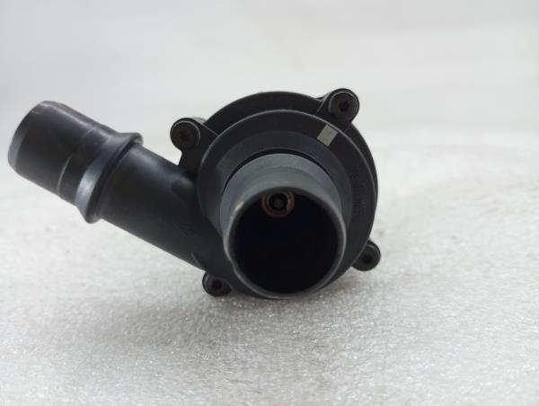 Bomba de agua PEUGEOT 3008 I (0U_) Imagem-2