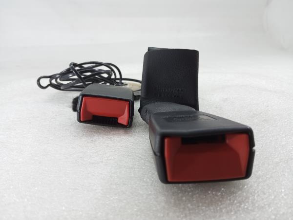 Prétensionneur de ceinture avant Droite PEUGEOT 3008 I (0U_) Imagem-1