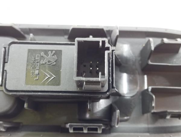 Fensterhebersteuerung vorn rechts PEUGEOT 3008 I (0U_) Imagem-2