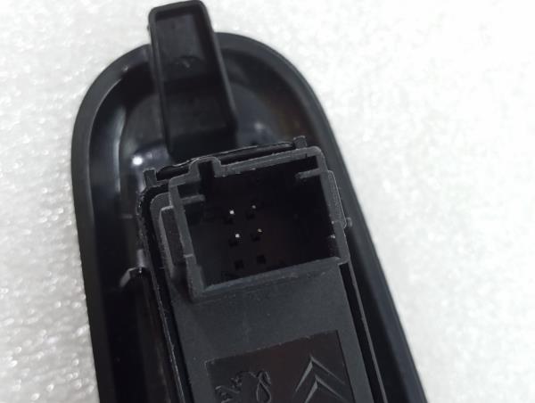 Commande / interrupteur lève-vitre Arrière Droite PEUGEOT 3008 I (0U_) Imagem-2