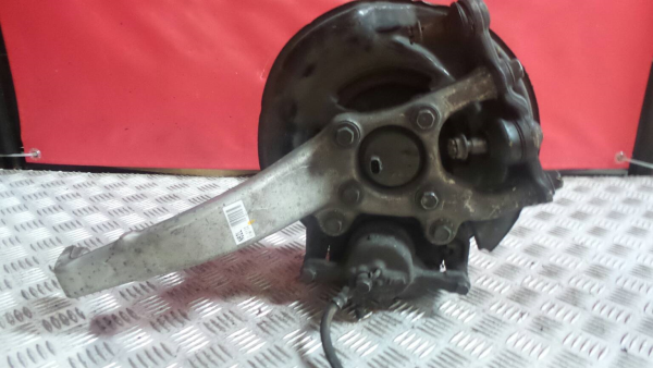 Fusée avant gauche LEXUS IS II (GSE2_, ALE2_, USE2_)