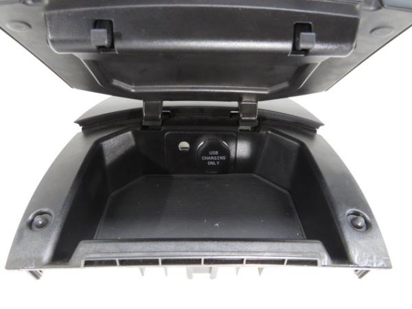 Plastica generica FORD Transit Courier I Imagem-3