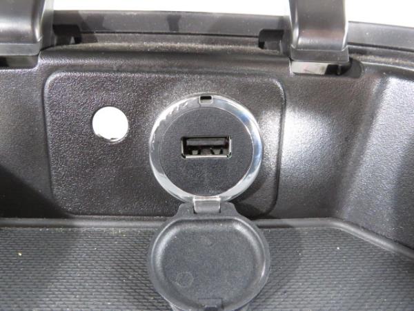 Plastica generica FORD Transit Courier I Imagem-4