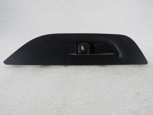Mando / interruptor elevalunas delantero derecho PEUGEOT 2008 II (U_)