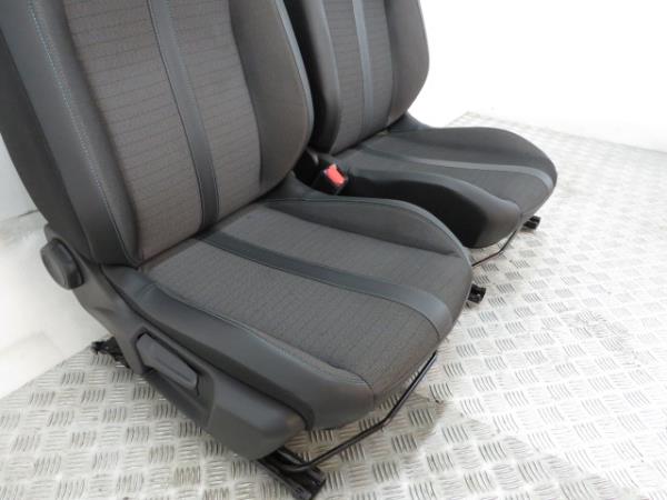 Seats set PEUGEOT 2008 II (U_) Imagem-1