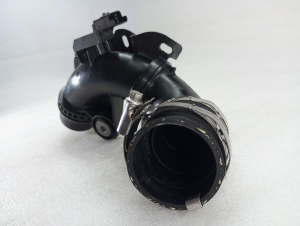 Tubo do intercooler PEUGEOT 2008 II (U_) Imagem-1