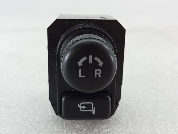 Botão / interruptor electromecânico / relé SUZUKI Swift V (RZ, AZ)