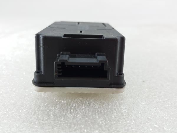 Botão / interruptor electromecânico / relé SUZUKI Swift V (RZ, AZ) Imagem-1