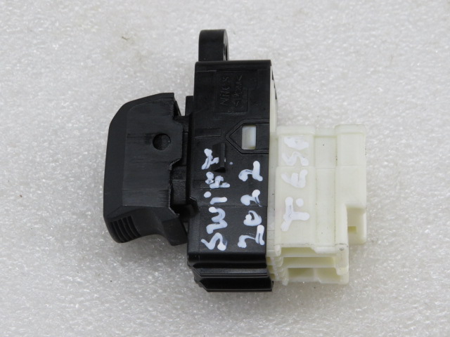 Comando / botão / interruptor vidros trás esquerdo SUZUKI Swift V (RZ, AZ) Imagem-1