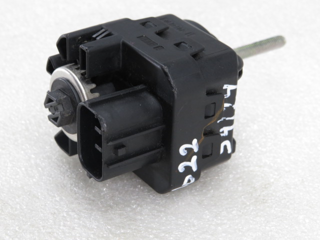 Botão / interruptor electromecânico / relé SUZUKI Swift V (RZ, AZ) Imagem-2