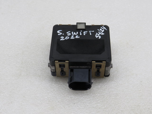 Botão / interruptor electromecânico / relé SUZUKI Swift V (RZ, AZ)