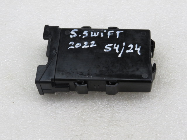 Botão / interruptor electromecânico / relé SUZUKI Swift V (RZ, AZ) Imagem-1