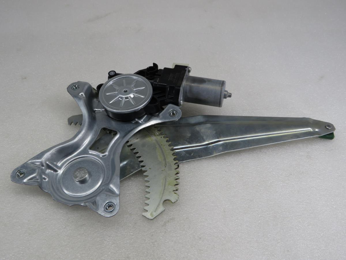Alzavetro posteriore sinistro SUZUKI Swift V (RZ, AZ)
