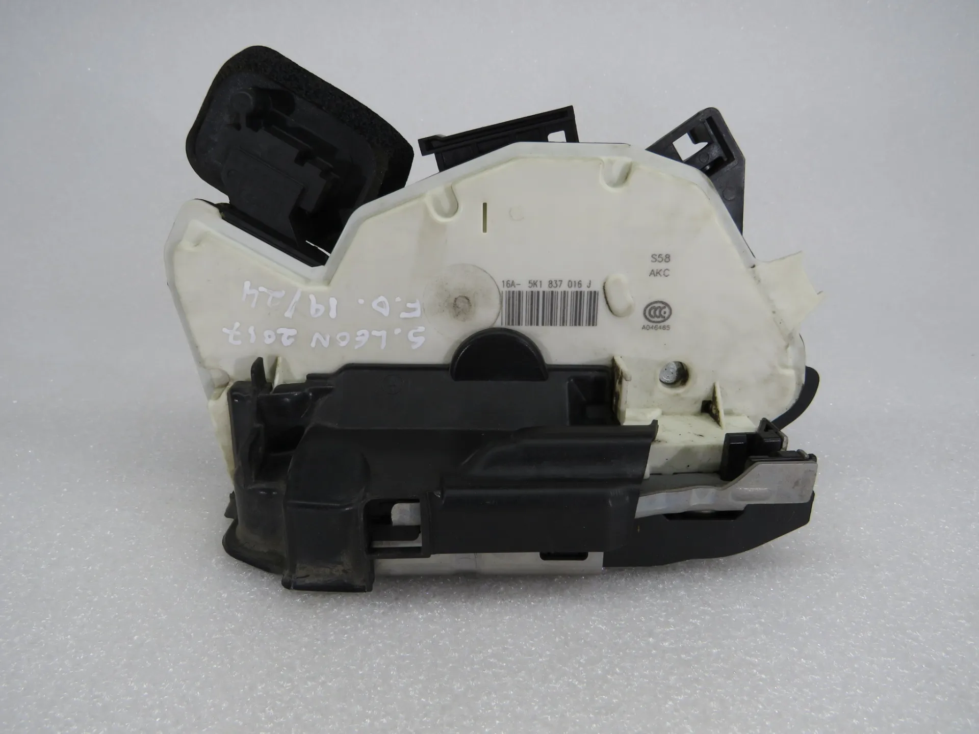 Front Right Door Lock SEAT Leon (5F1)