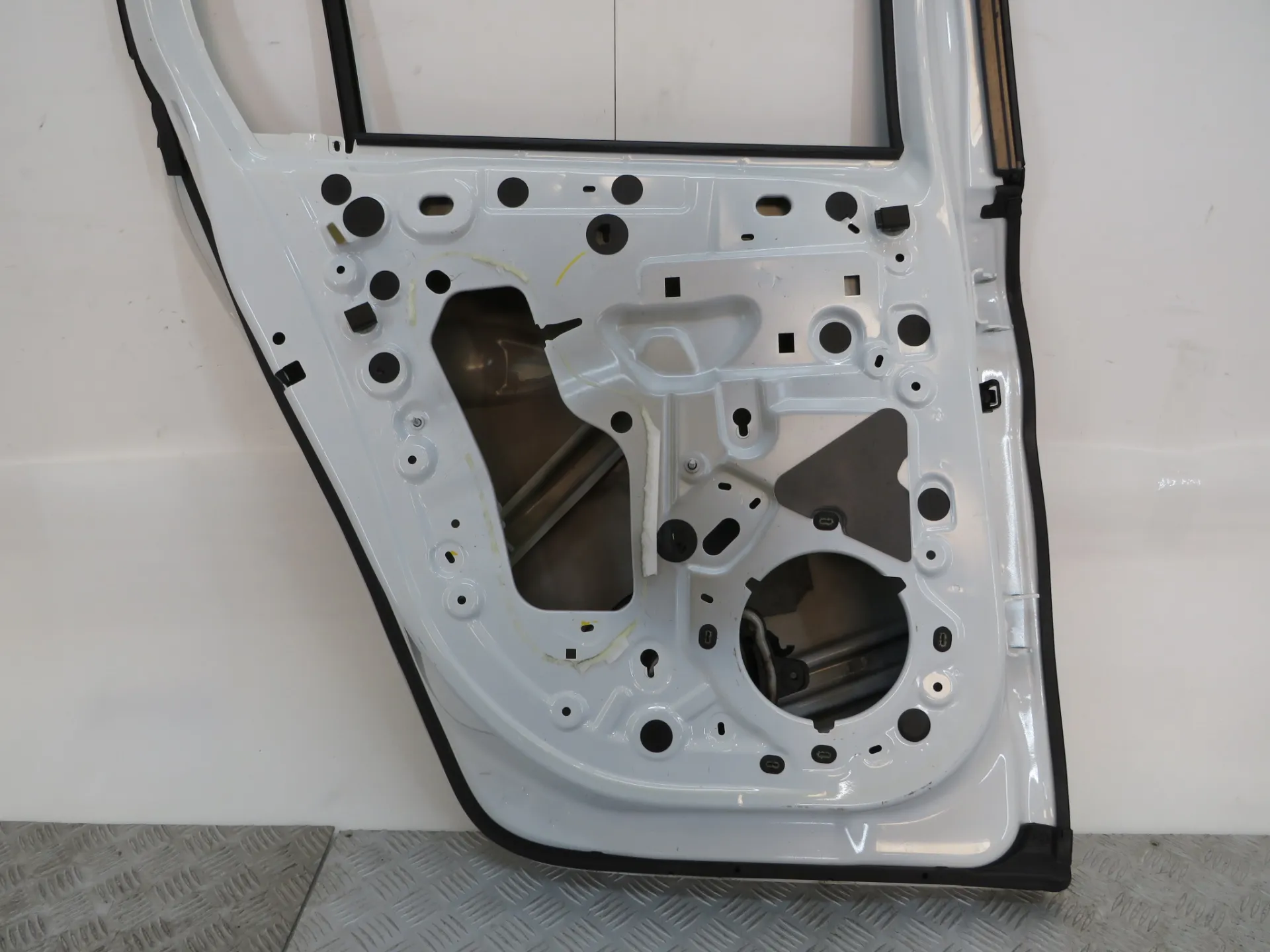 Porta trás esquerda PEUGEOT 208 II Imagem-4