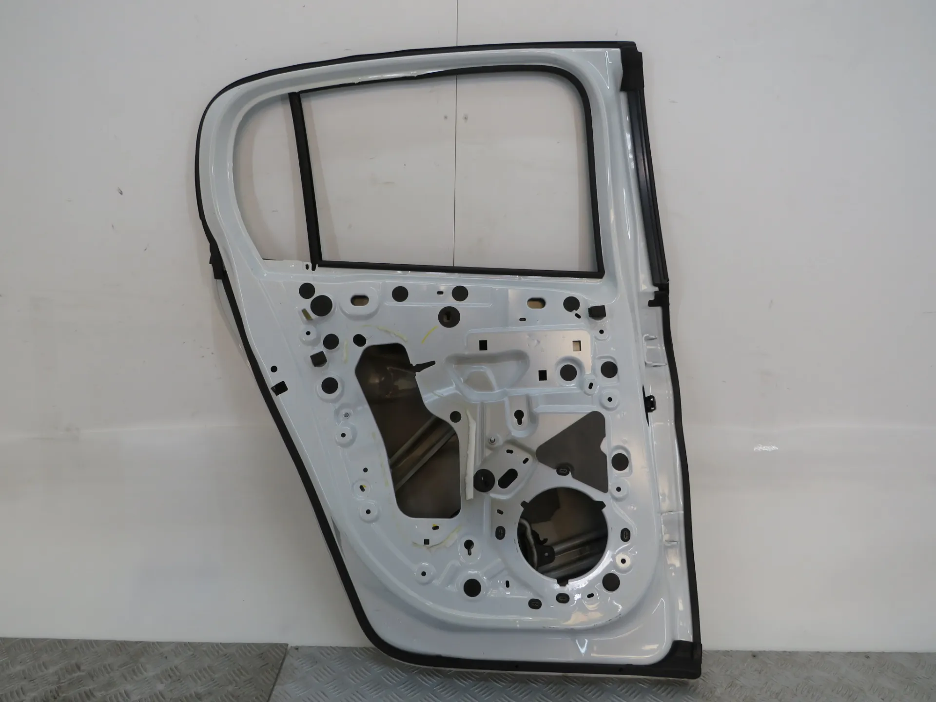 Porta trás esquerda PEUGEOT 208 II Imagem-3