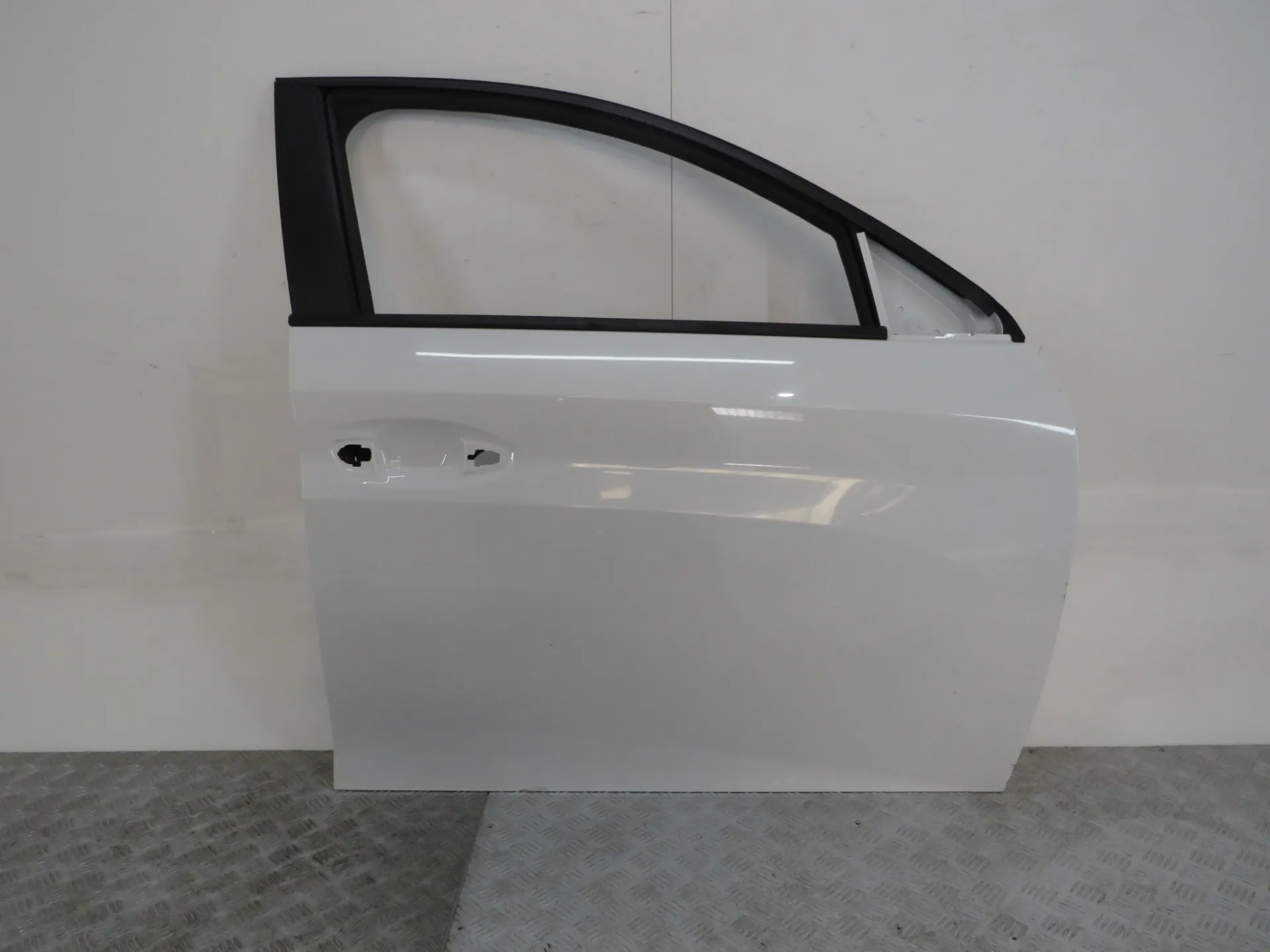 Porta frente direita PEUGEOT 208 II