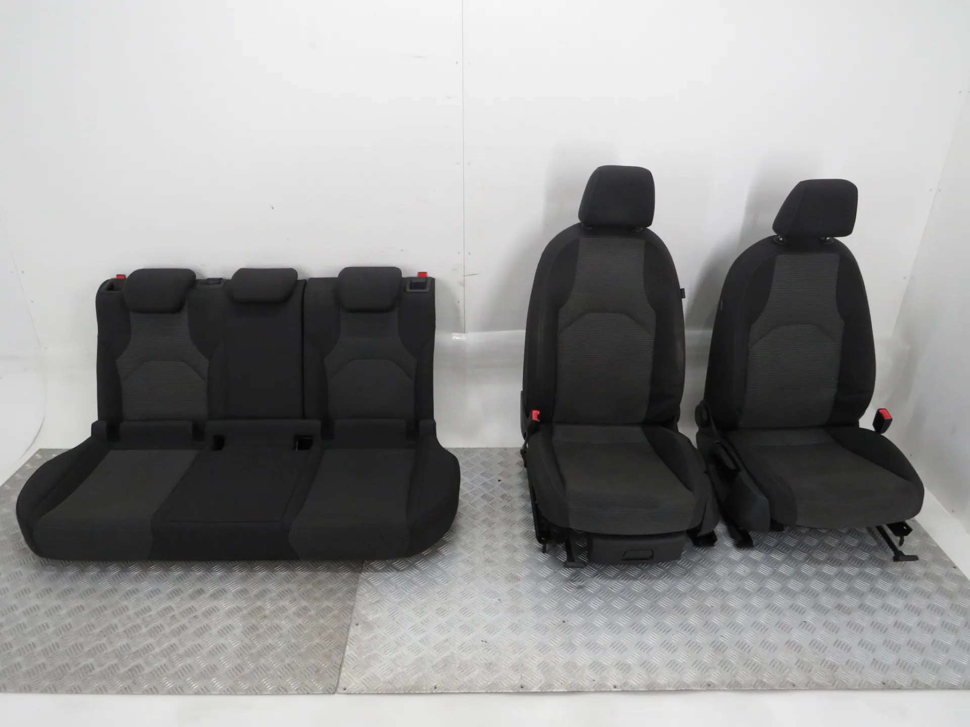 Seats set SEAT Leon (5F1)