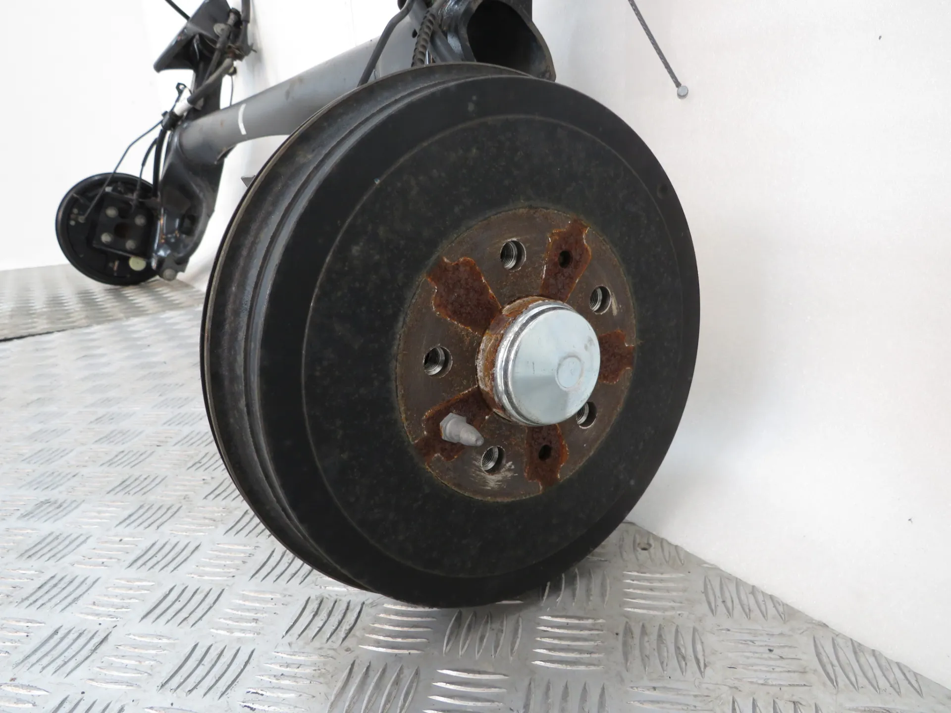 Rear axle with drum brakes FIAT Tipo Hatchback (357_) Imagem-4