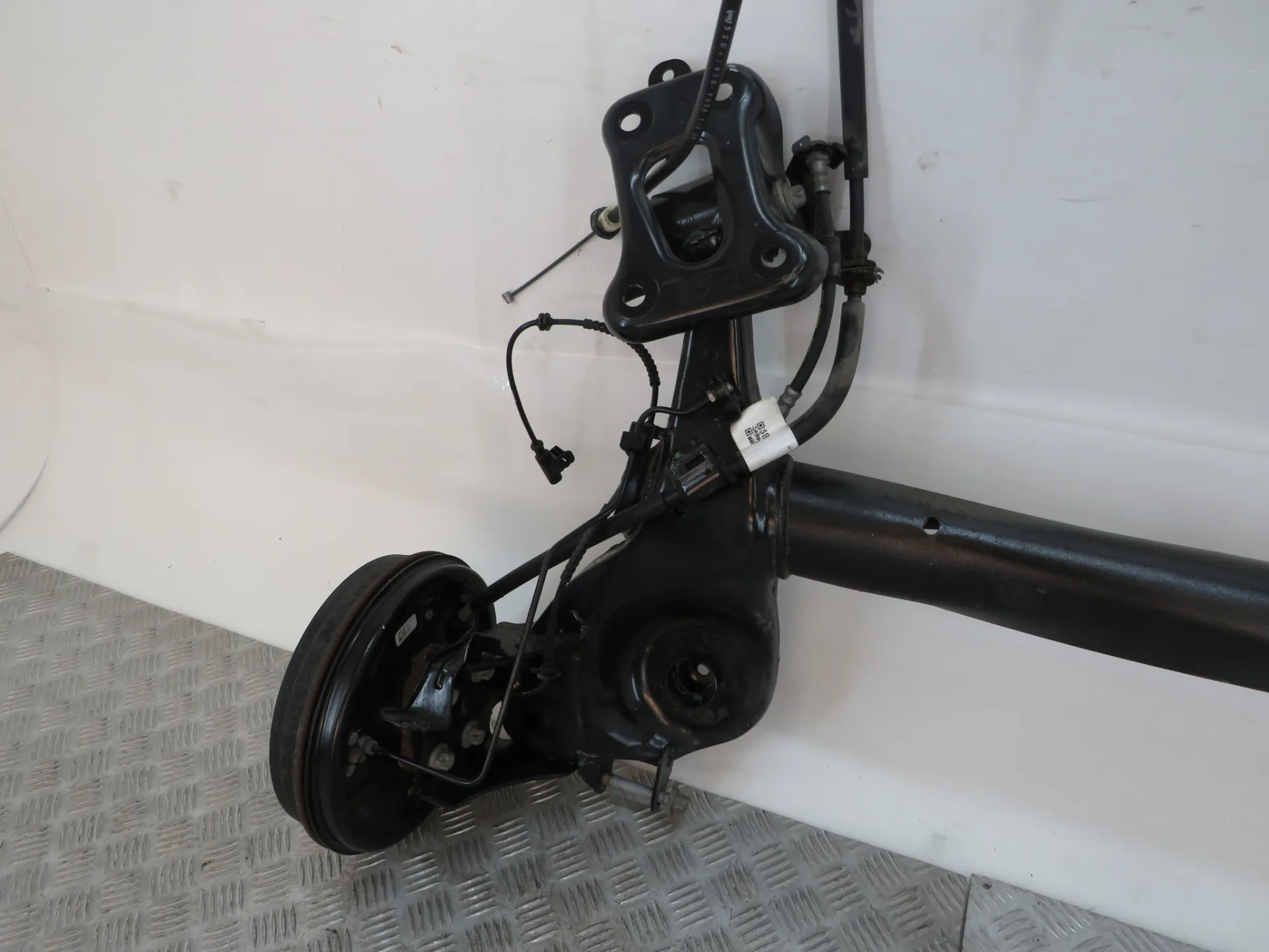 Rear axle with drum brakes FIAT Tipo Hatchback (357_) Imagem-1