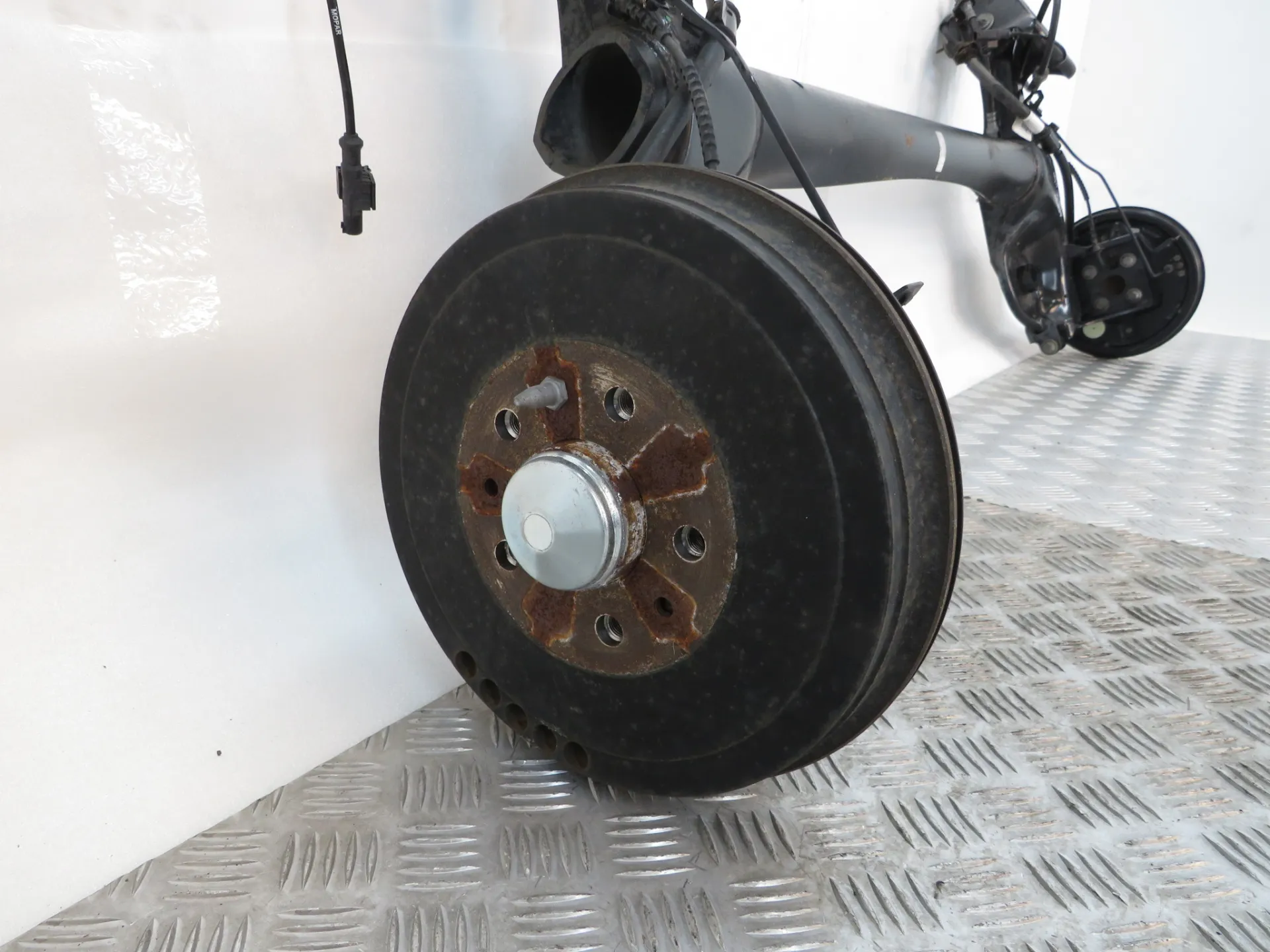 Rear axle with drum brakes FIAT Tipo Hatchback (357_) Imagem-3