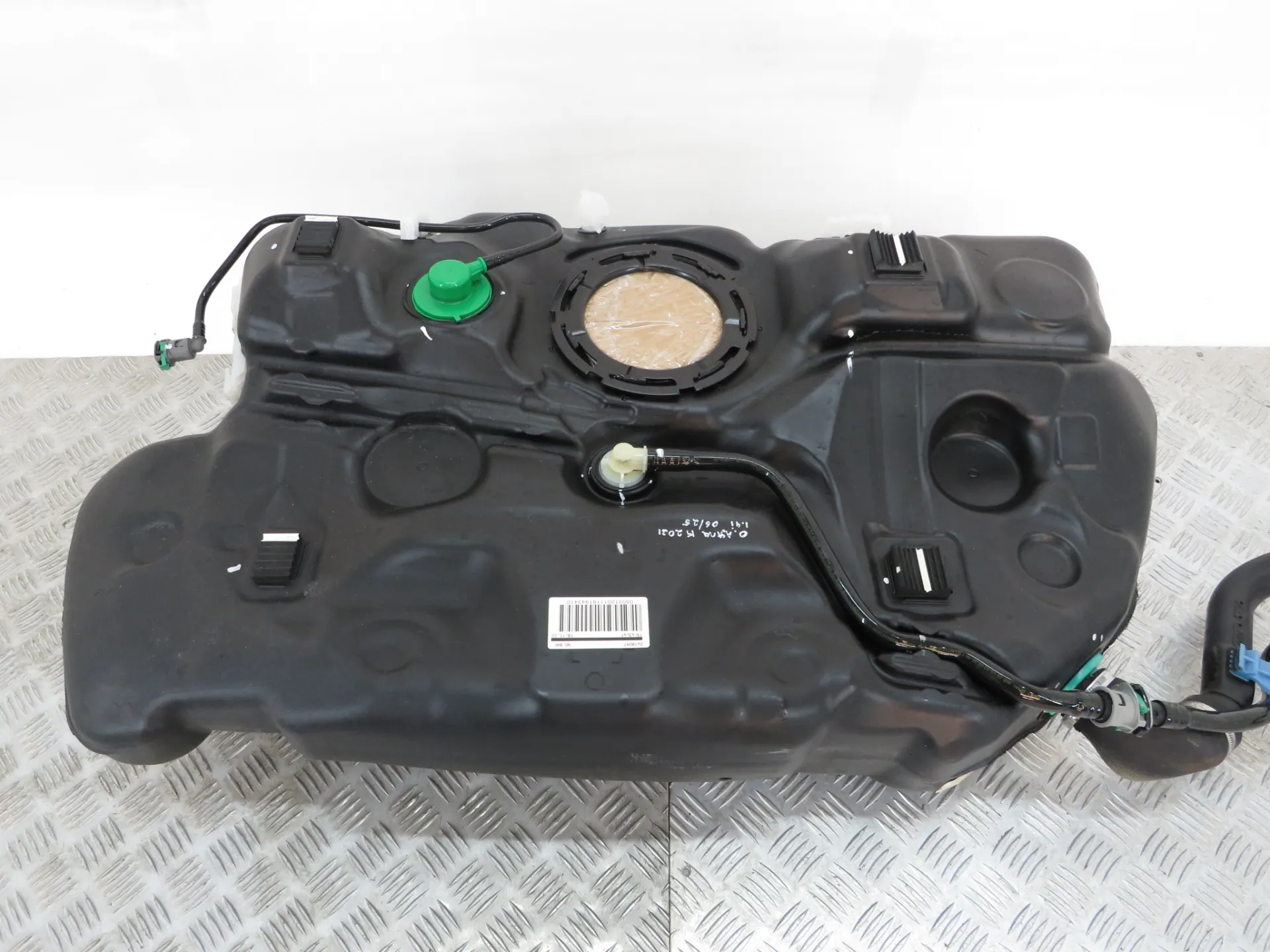 Fuel tank OPEL Astra K Sports Tourer Imagem-1