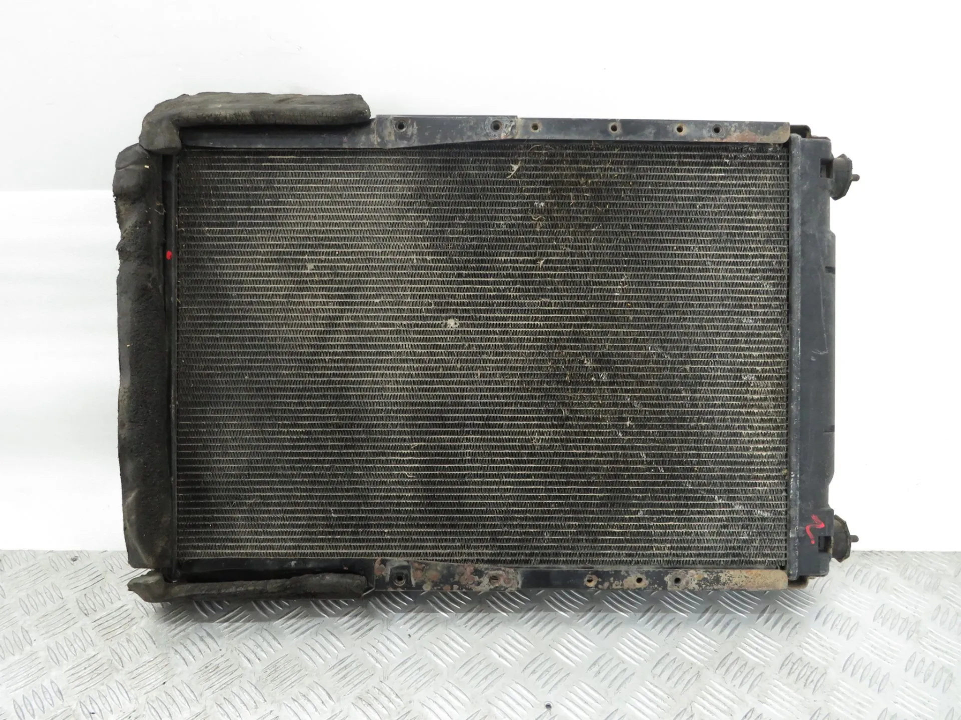 Radiateur d'eau MITSUBISHI Canter (FB7, FB8, FE7, FE8) VII Imagem-3