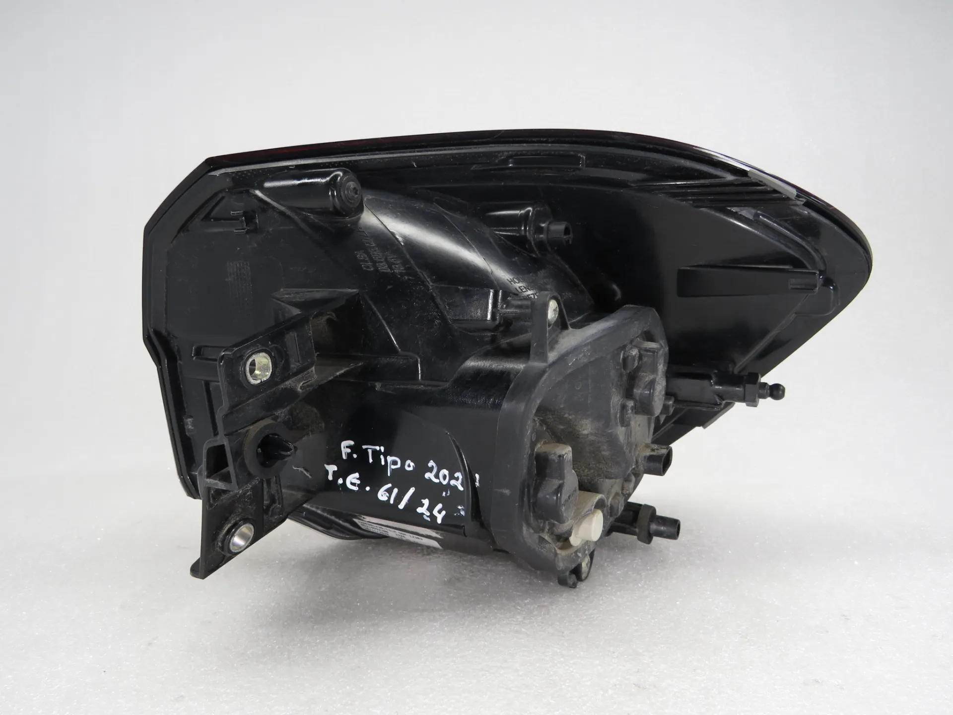 Left Tail light FIAT Tipo Hatchback (357_) Imagem-1