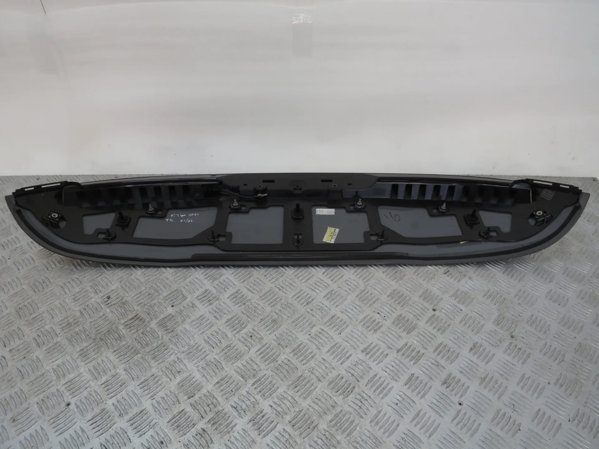 Spoiler portellone FIAT Tipo Hatchback (357_) Imagem-1