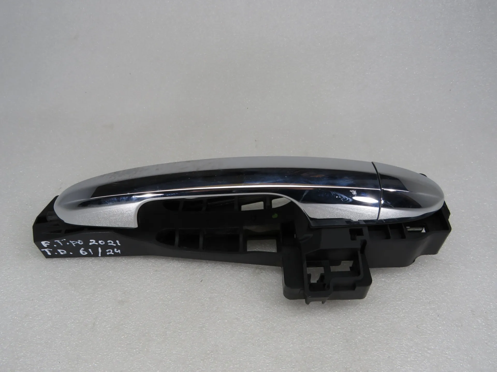 Right rear door handle FIAT Tipo Hatchback (357_) Imagem-1