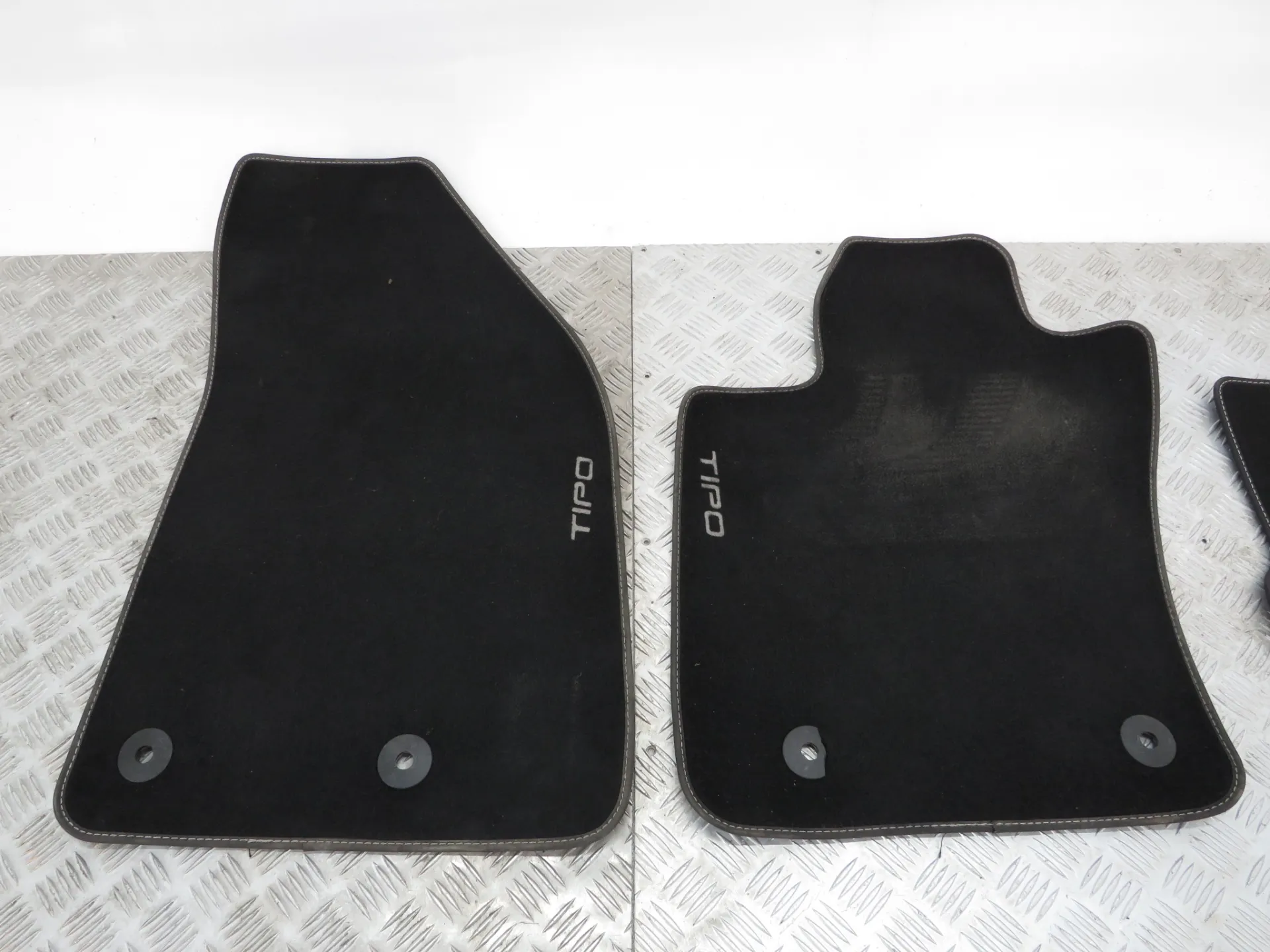 Car mats FIAT Tipo Hatchback (357_) Imagem-1