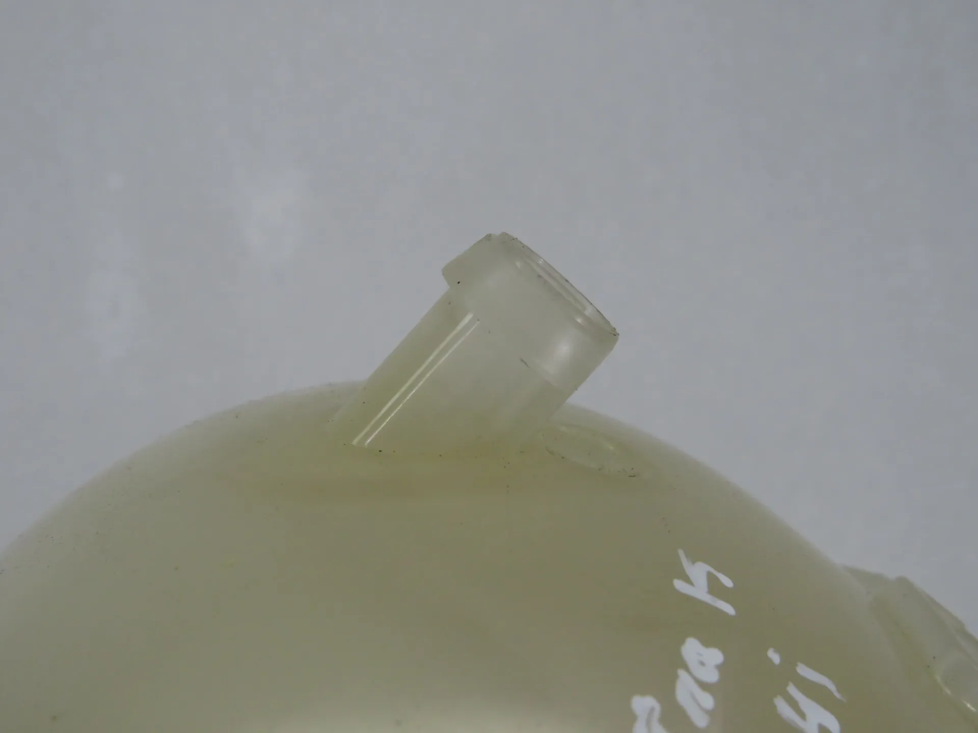 Coolant reservoir OPEL Astra K Sports Tourer Imagem-3