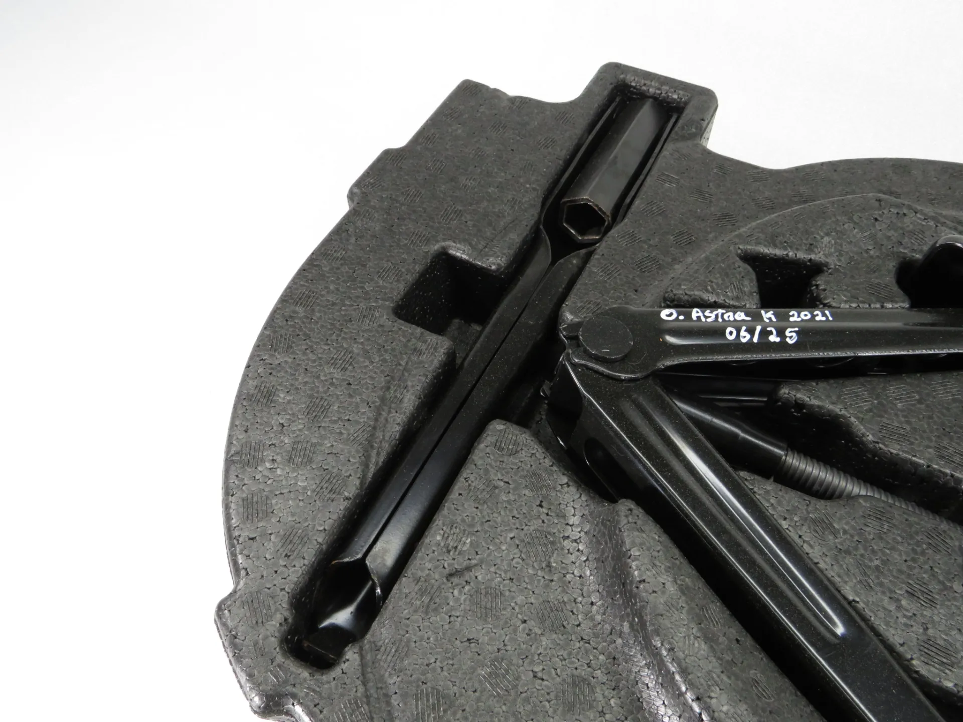 Tool kit OPEL Astra K Sports Tourer Imagem-1