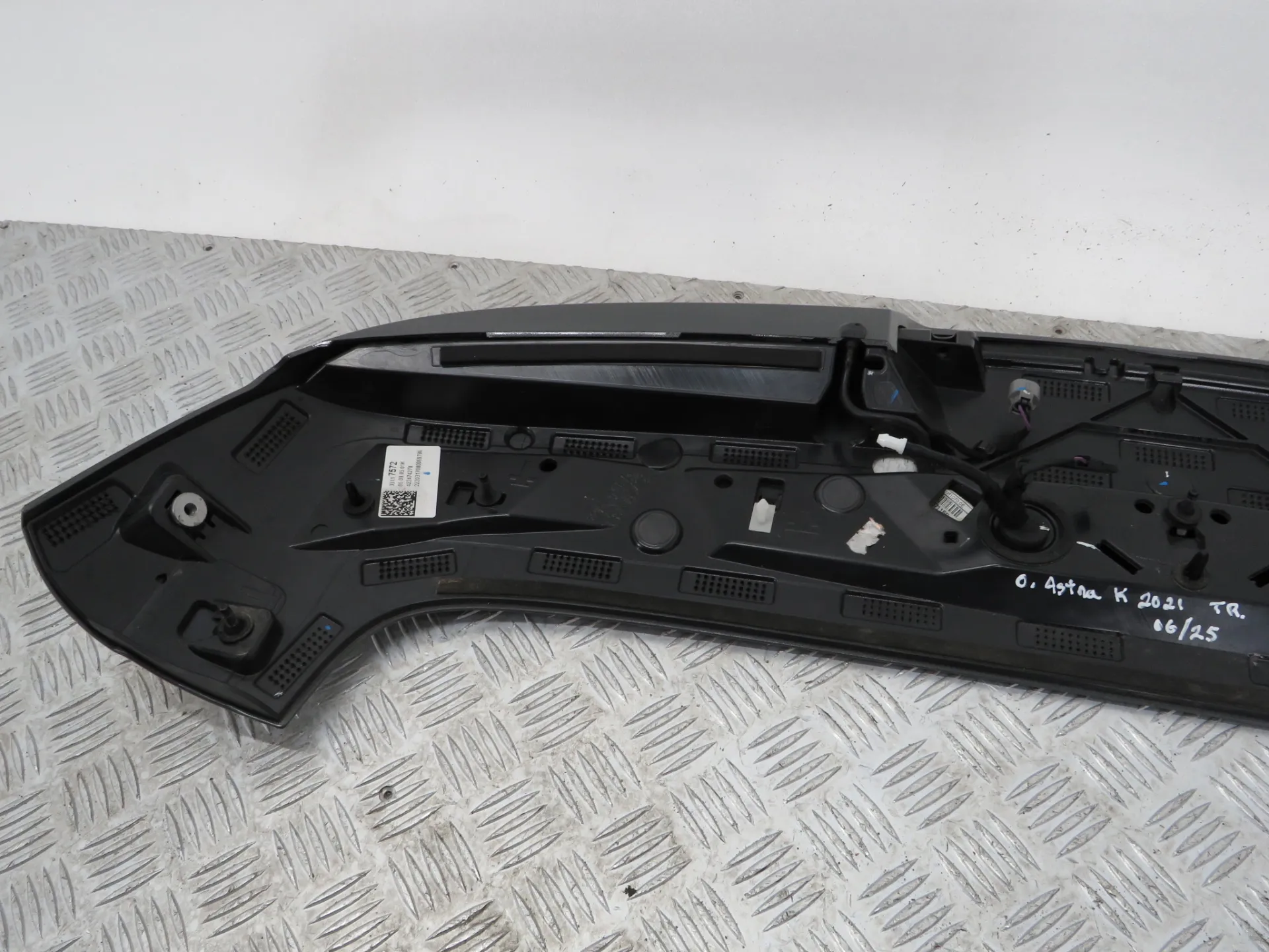 Rear Spoiler OPEL Astra K Sports Tourer Imagem-2