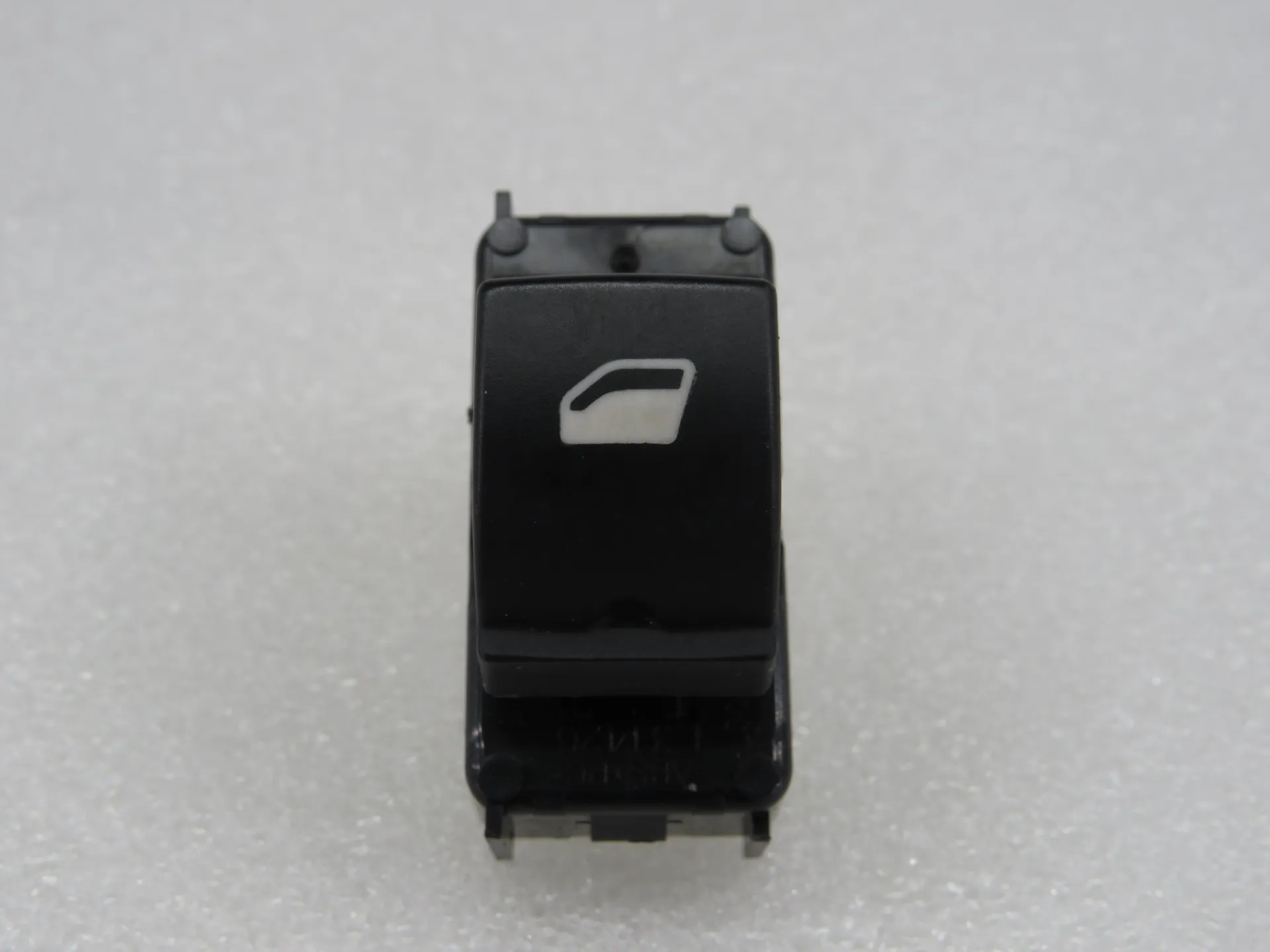Comando / botão / interruptor vidros trás direito PEUGEOT 308 SW II