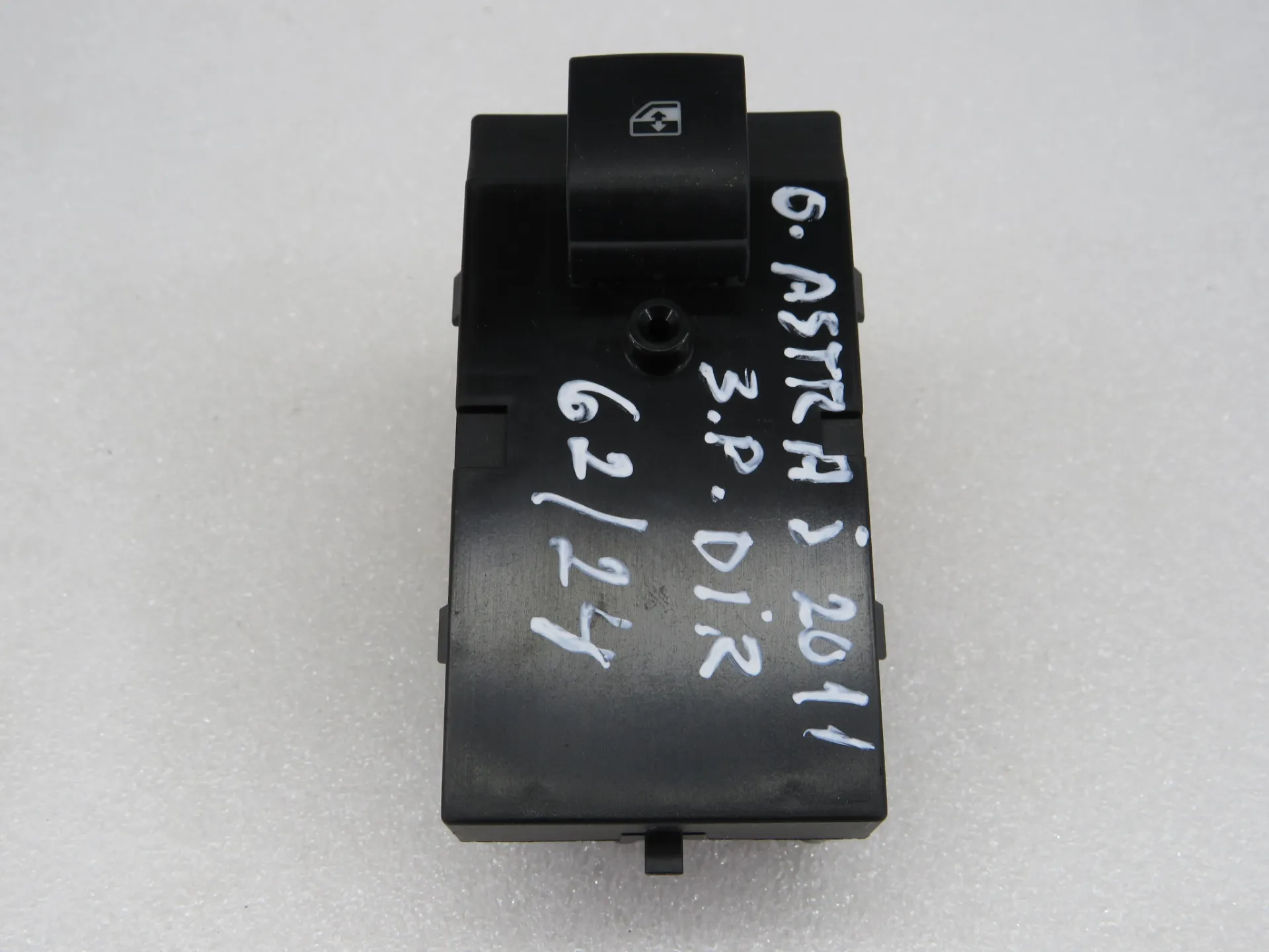 Comando / botão / interruptor vidros frente direito OPEL Astra J GTC