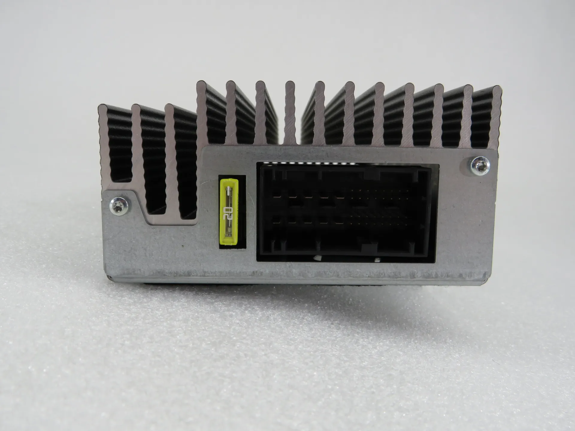 Amplificador de antena BMW X6 (E71, E72) Imagem-1