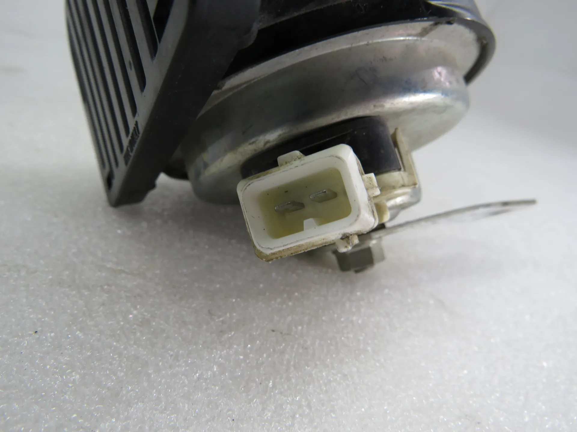 Horn PEUGEOT Boxer Imagem-2