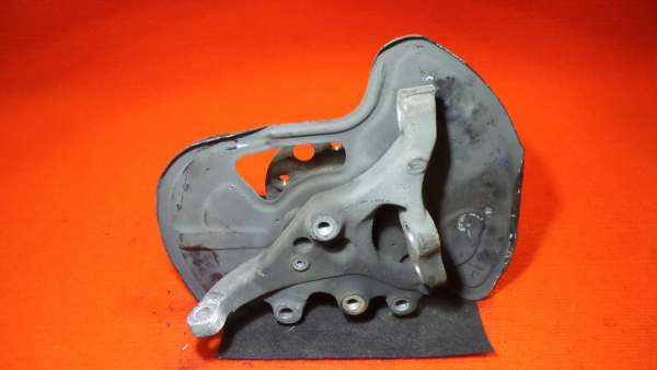 Fusée avant gauche MERCEDES-BENZ Classe C (W204)