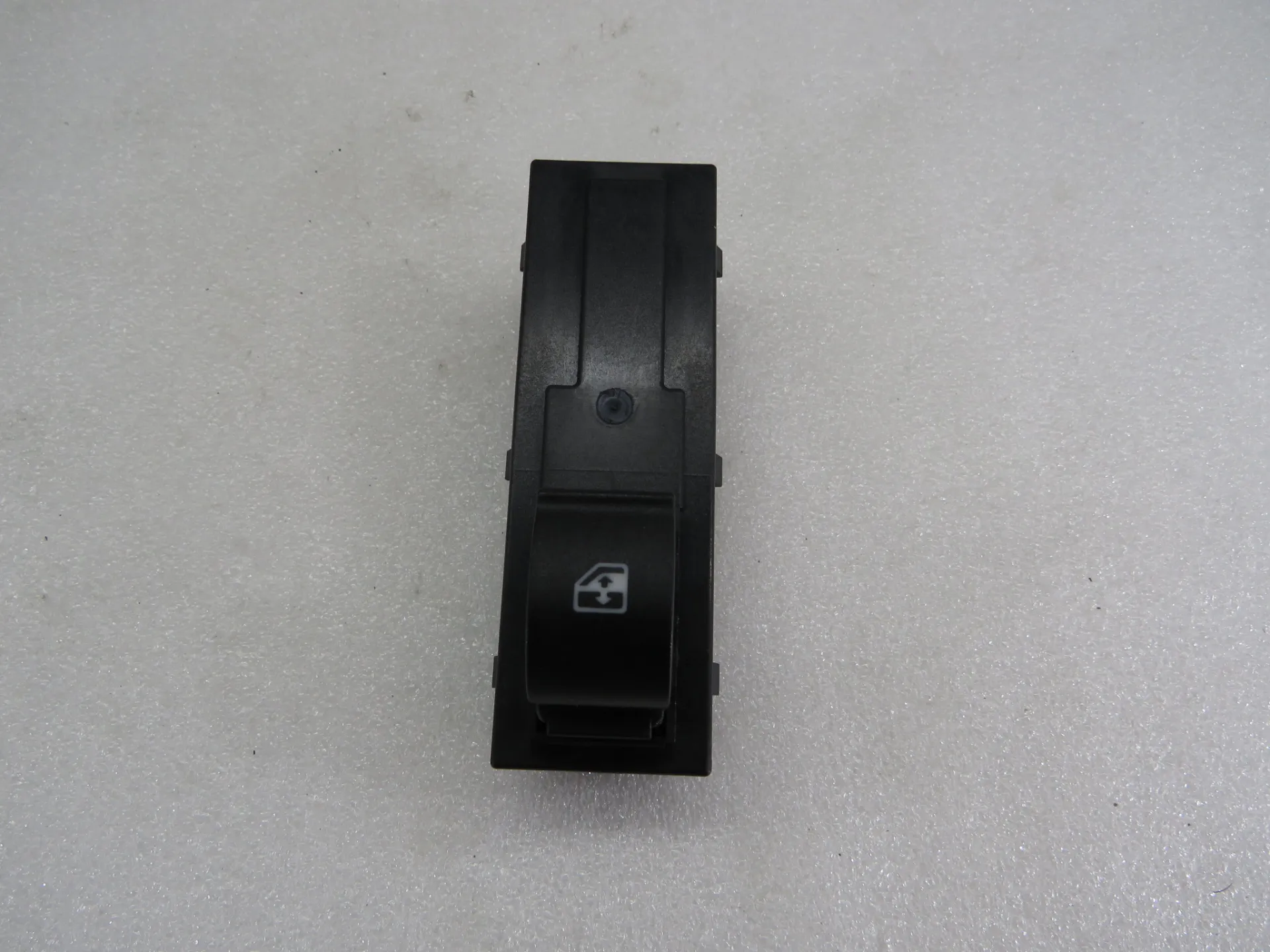 Comando / botão / interruptor vidros trás direito FIAT Tipo Wagon (358_)